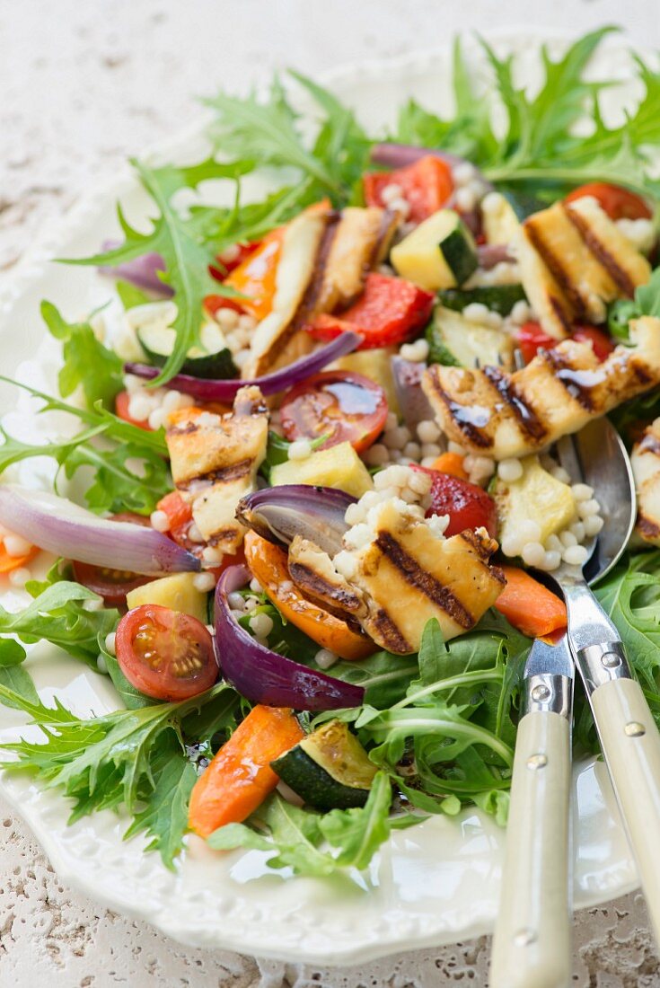 Gebratener Gemüsesalat mit Hirse