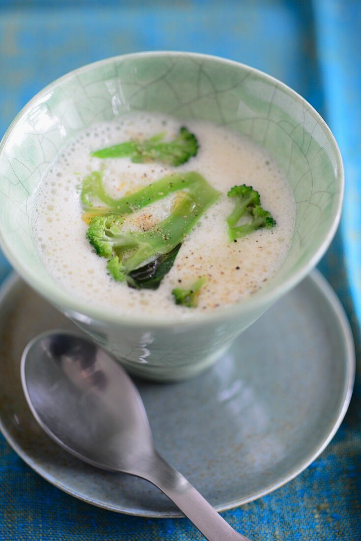 A bowl of broccoli soup