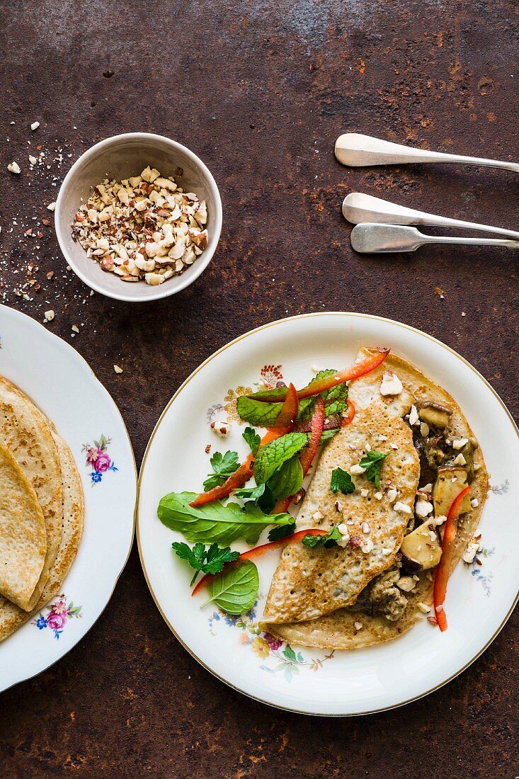 Crêpe with mushrooms and peppers