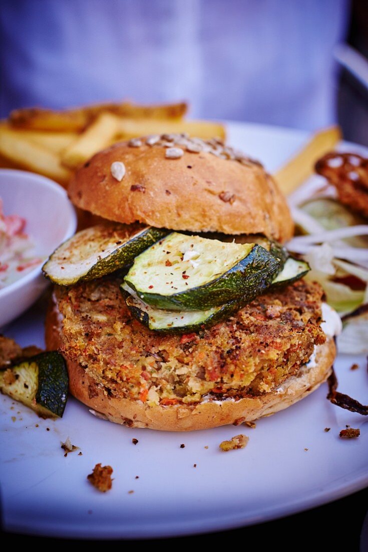 Vegetable burger with courgettes