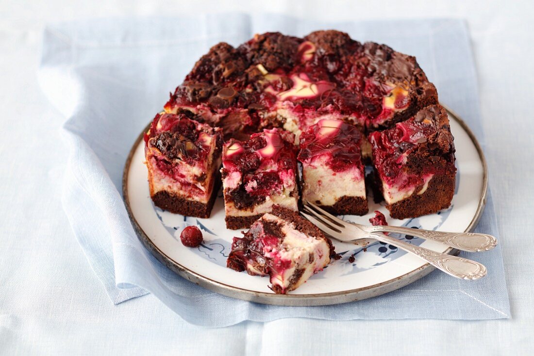 Chocolate cheesecake with cherries