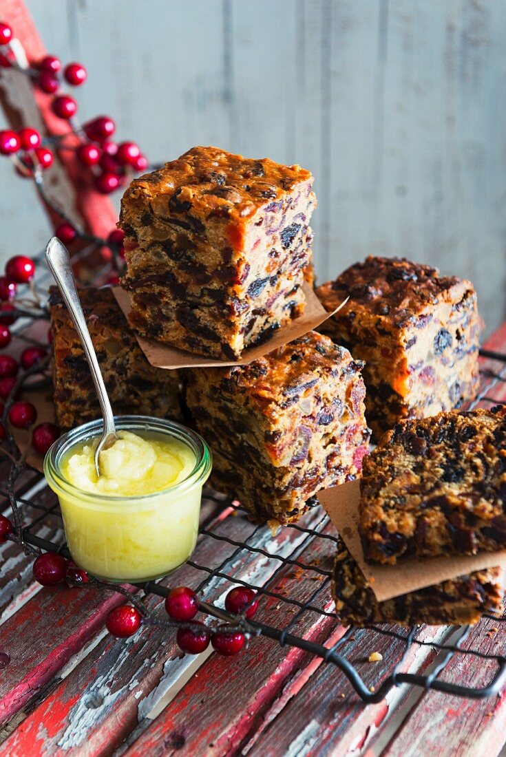 Christmas cake with lemon curd