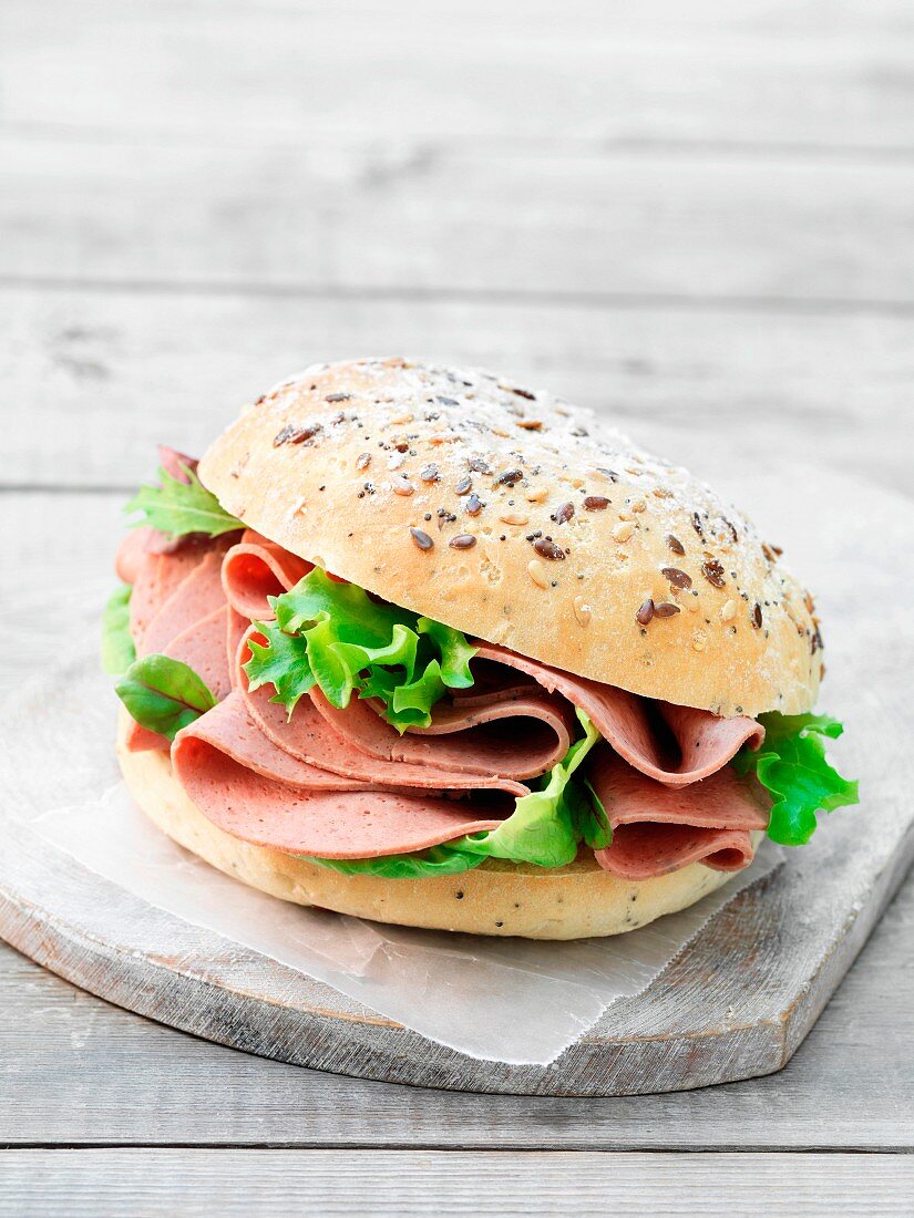Leberwurst Sandwich mit Salat