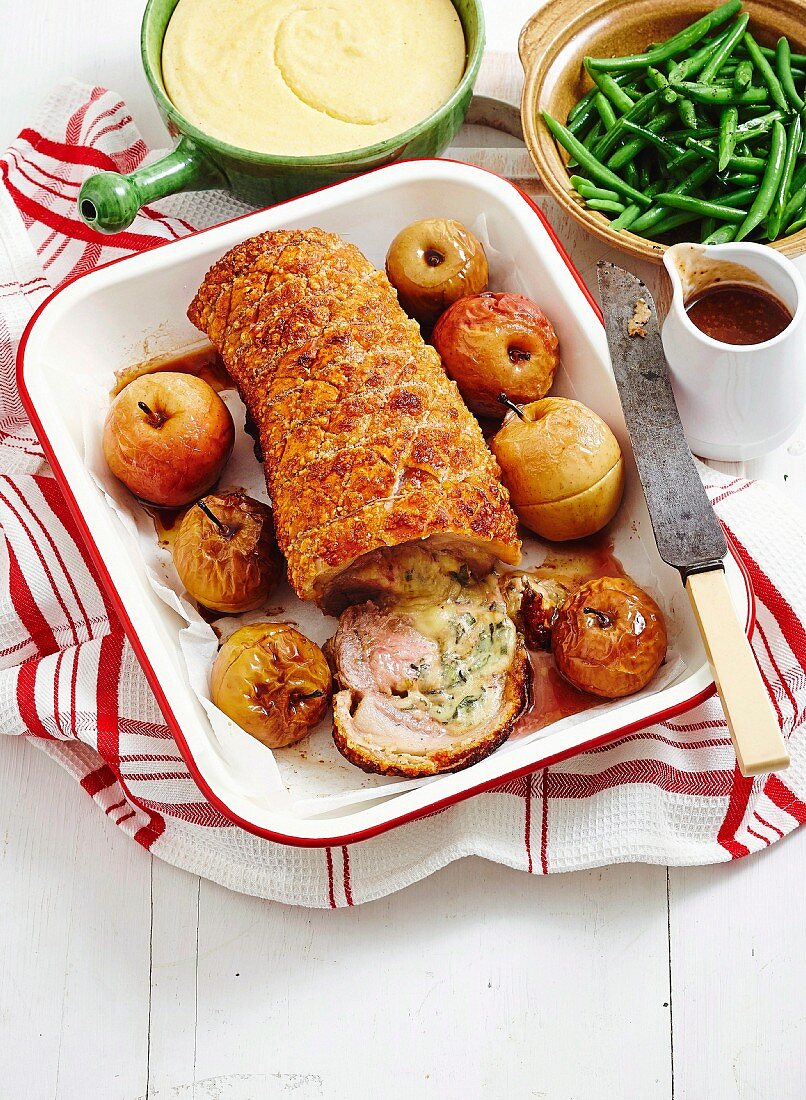 Pork loin with roasted apples