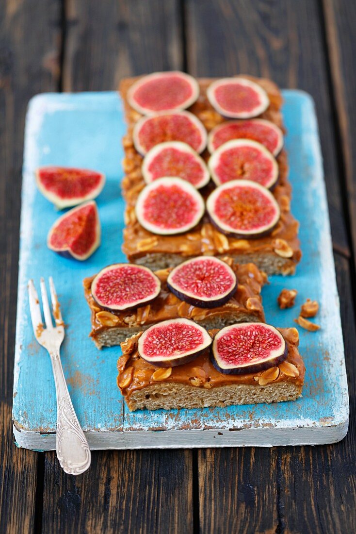 Vegan cake with peanut butter and fresh figs
