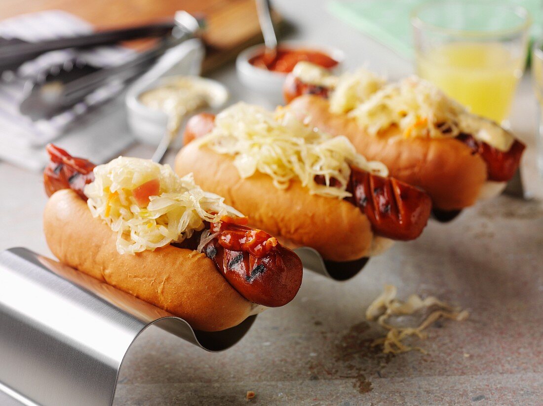 Hot Dogs mit Sauerkraut