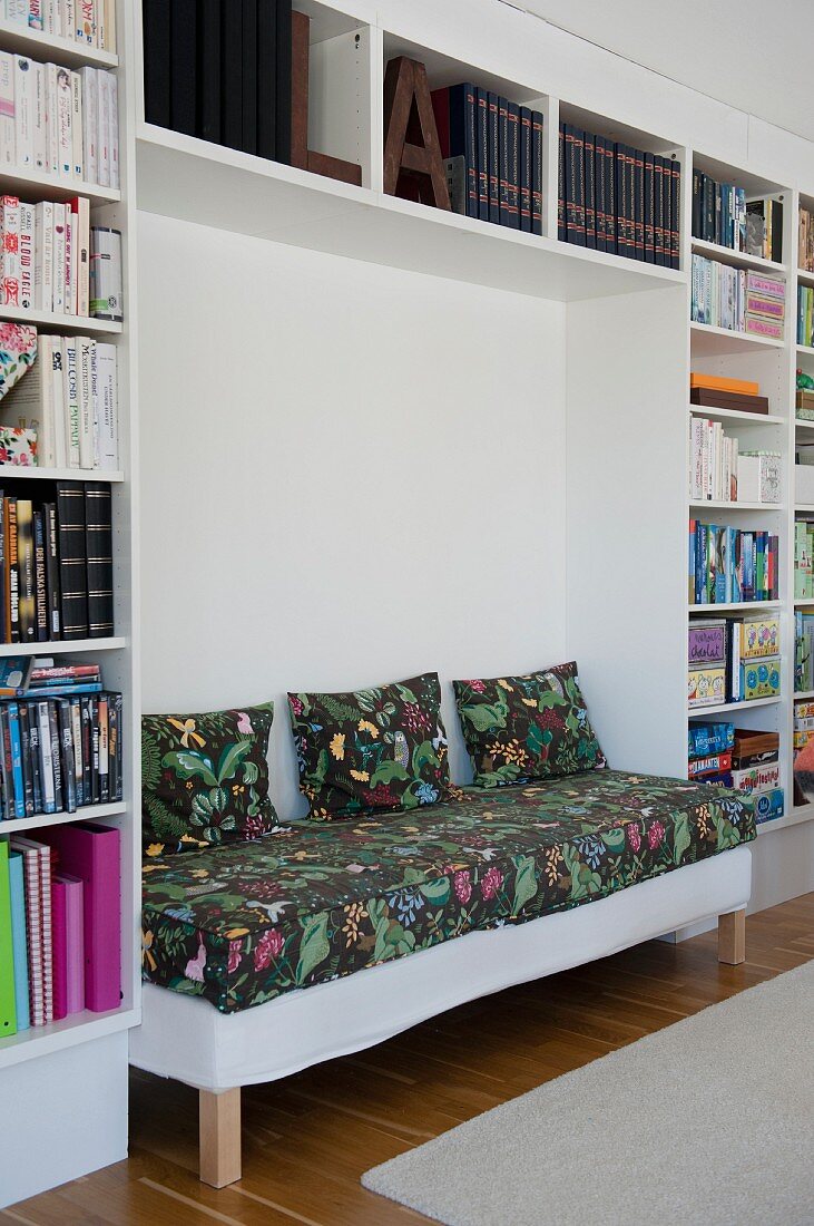 Bench With Floral Seat Cushion And License Image 11453582 Image   11453582 Bench With Floral Seat Cushion And Matching Scatter Cushions Integrated In Modern Fitted Shelving 