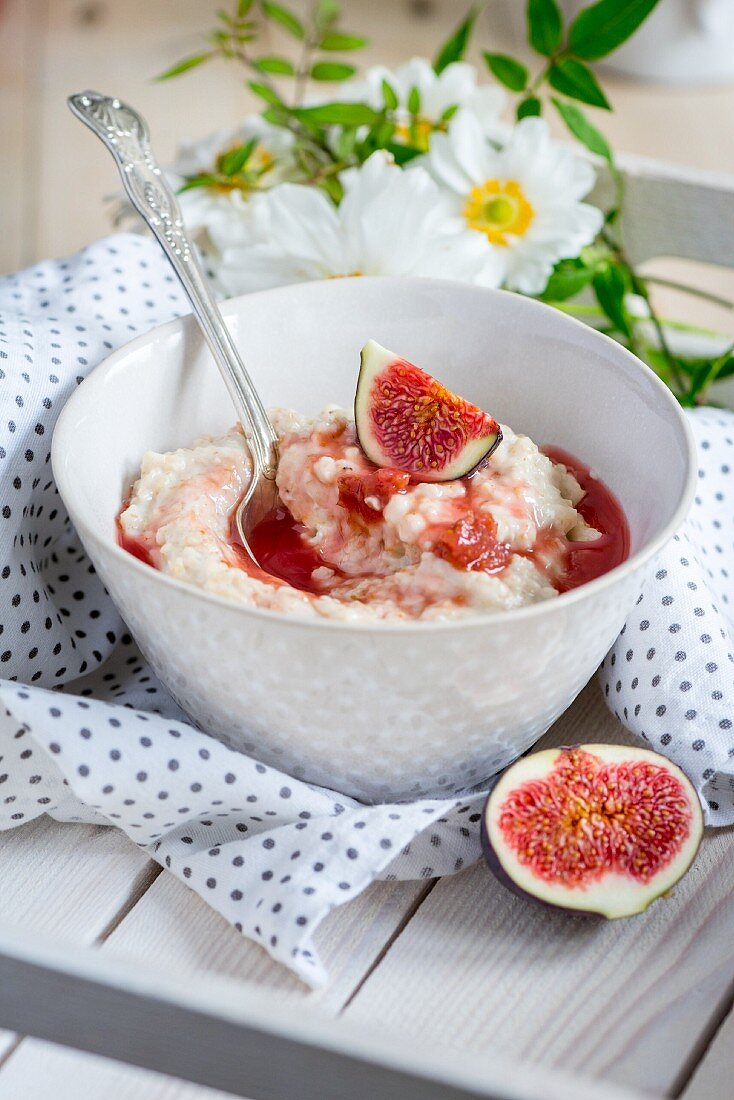 Rice pudding with fig compote