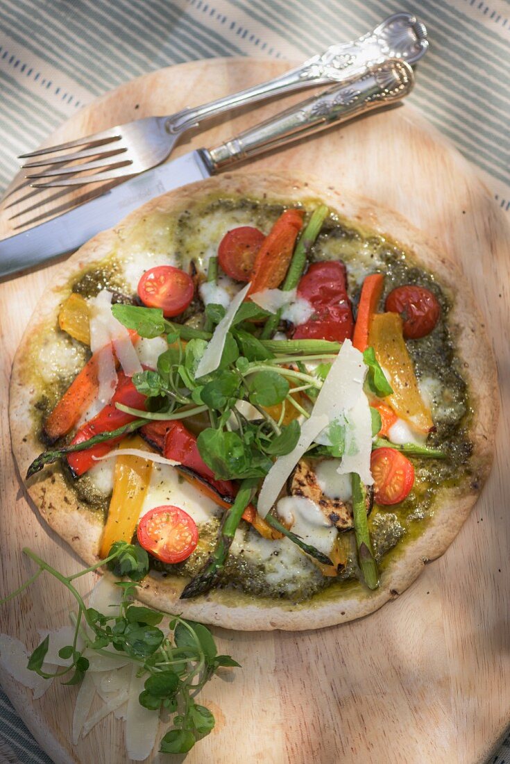 Pancake pizza with pesto and vegetables