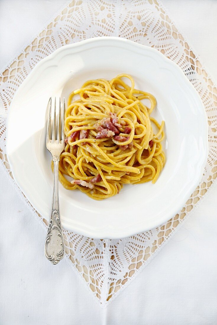 Spaghetti Carbonara (Draufsicht)