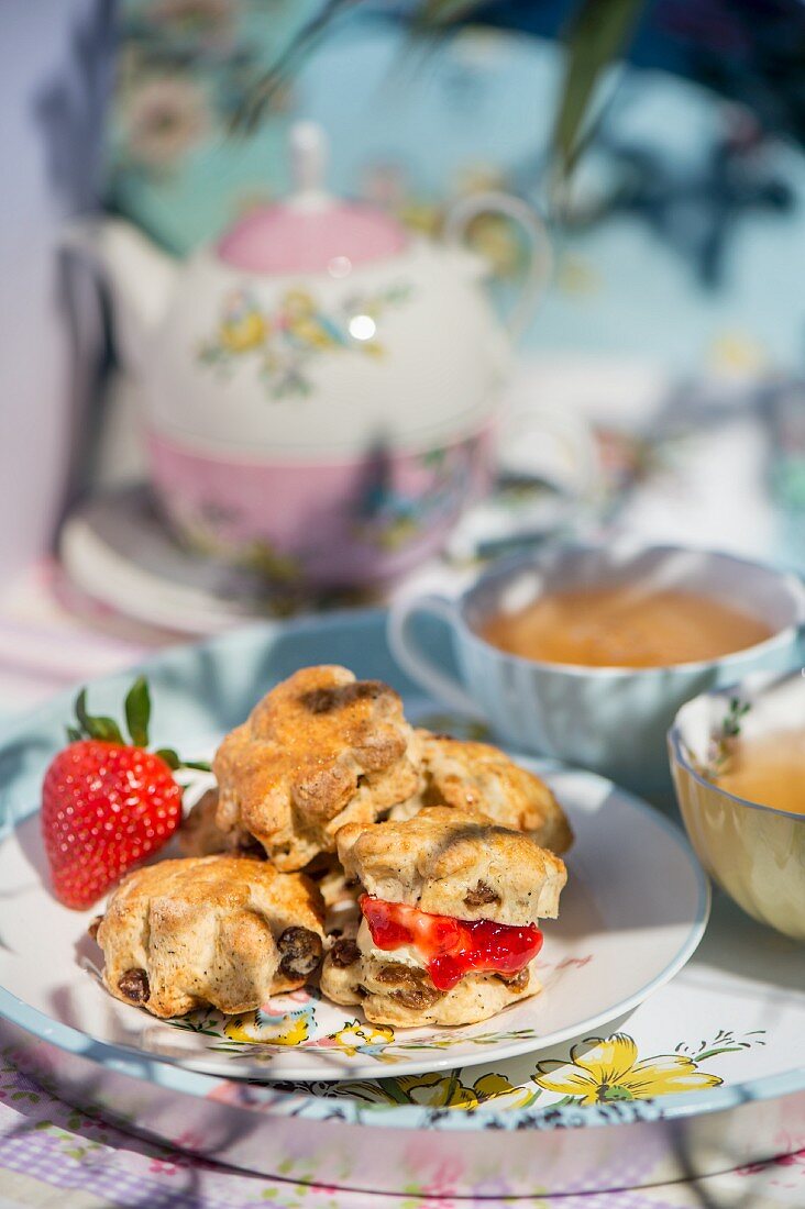 Earl Grey scones with raisins, clotted cream and strawberry jam
