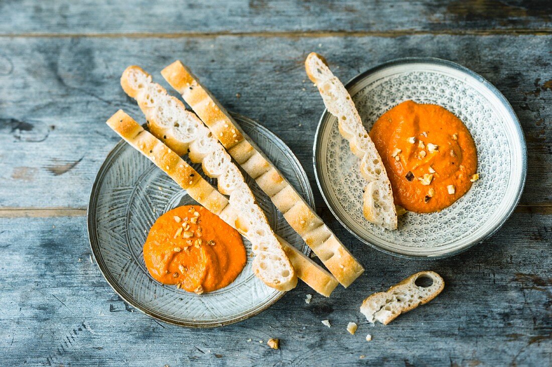 Muhammara (Syrian pepper and walnut paste)