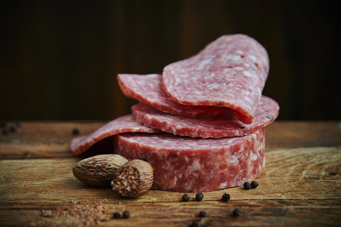 Cotto Salami with garlic, black peppercorns and nutmeg