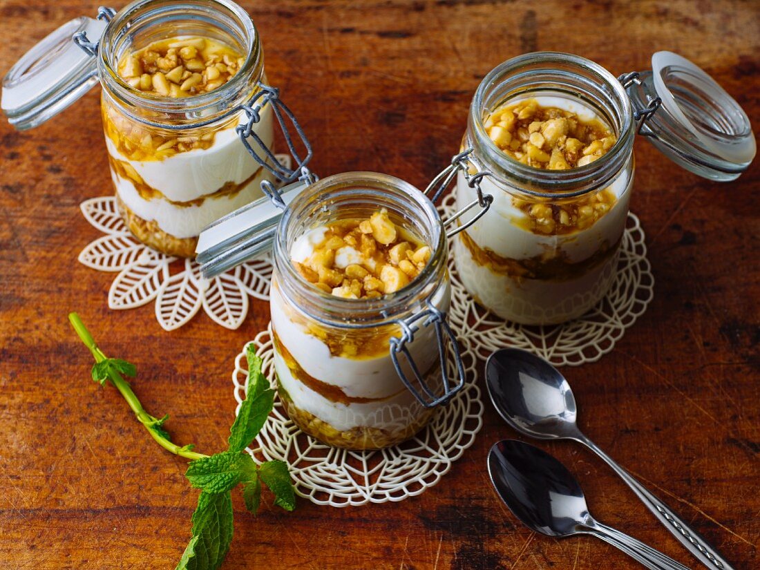 Layered, Greek-style desserts with yoghurt and nuts