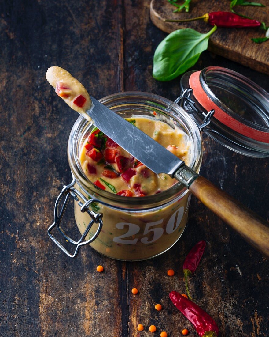 Vegetarian lentil cream with peppers