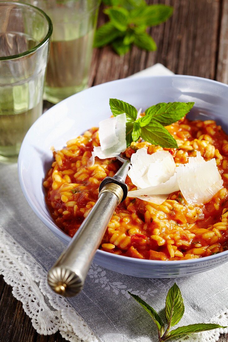 Tomato risotto with peppermint