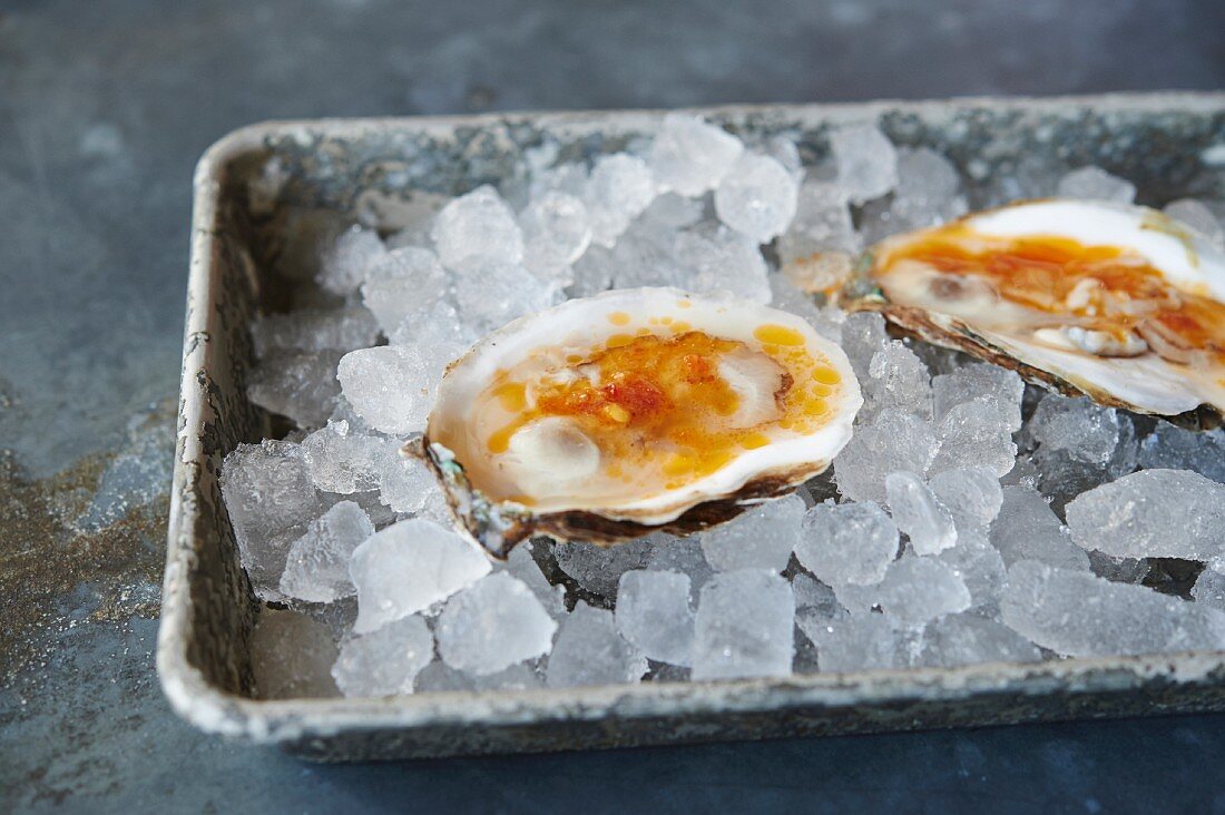 Raw oysters on ice with Mignonette sauce