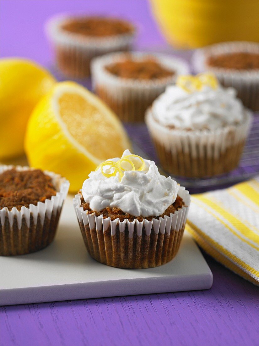 Carrot cupcakes with lemon cream
