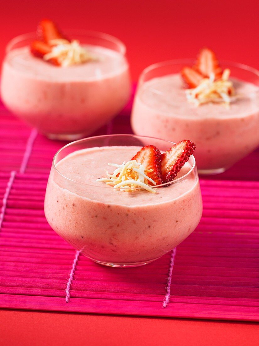 Strawberry and coconut mousse
