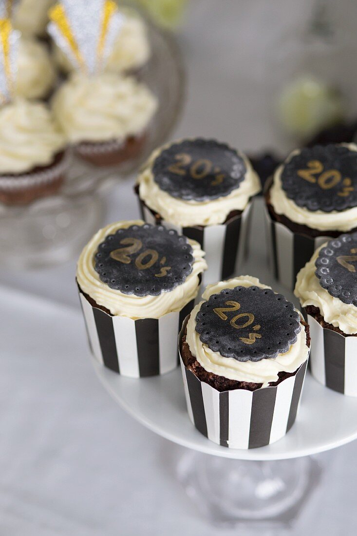 Cupcakes for an Art Deco party