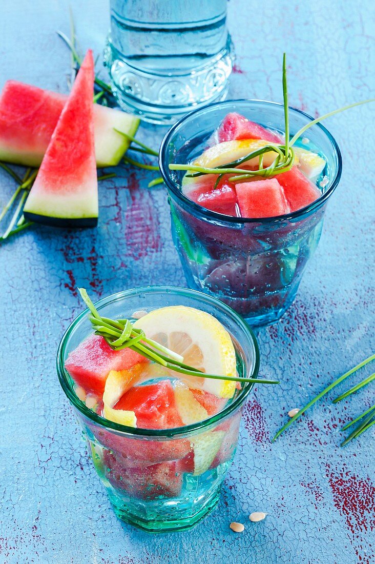 Detox-Drink mit Wassermelone und Zitrone