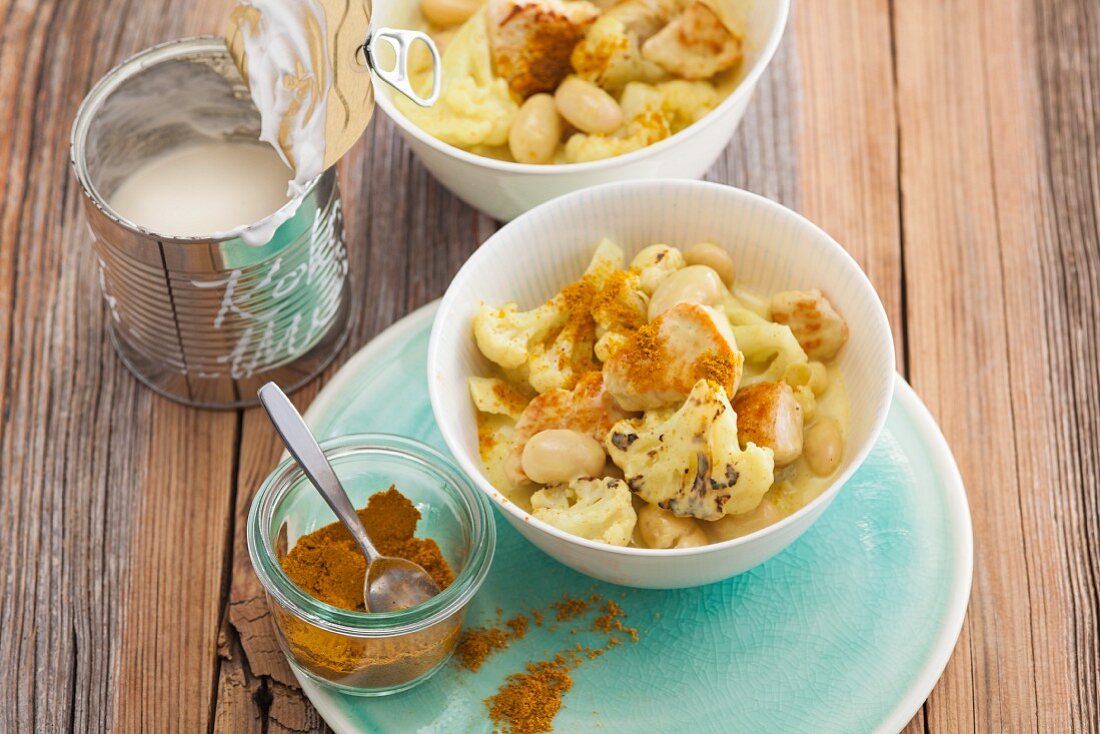 Blumenkohlcurry mit Putenbrustfilet & Riesenbohnen