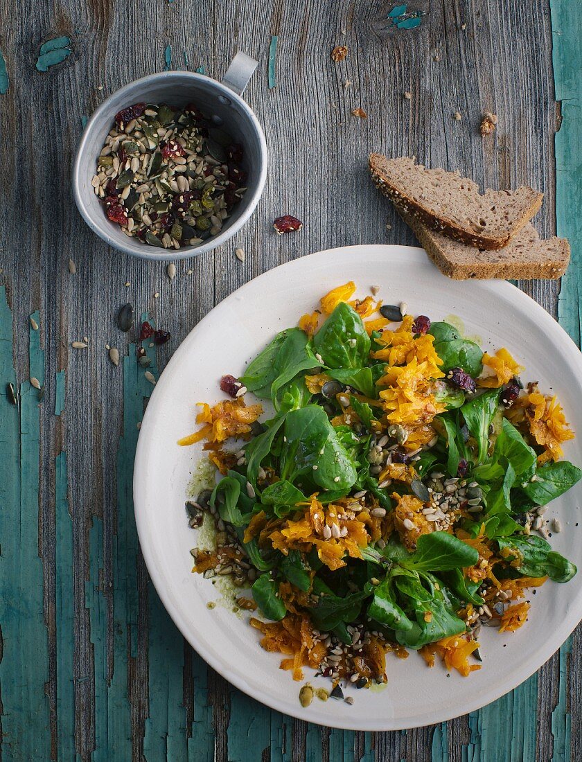 Lamb's lettuce with pumpkin and mixed seeds