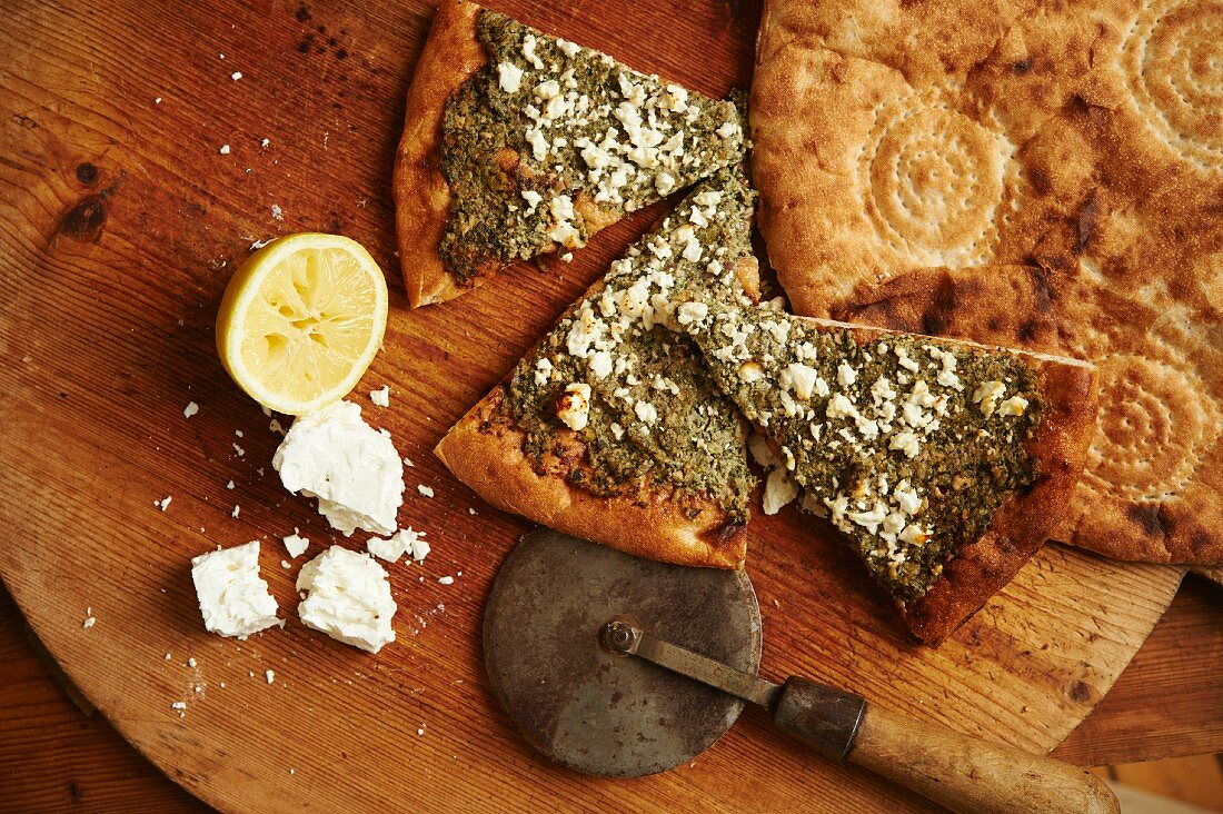 Unleavened bread with goats cheese and pesto with Afghan bread