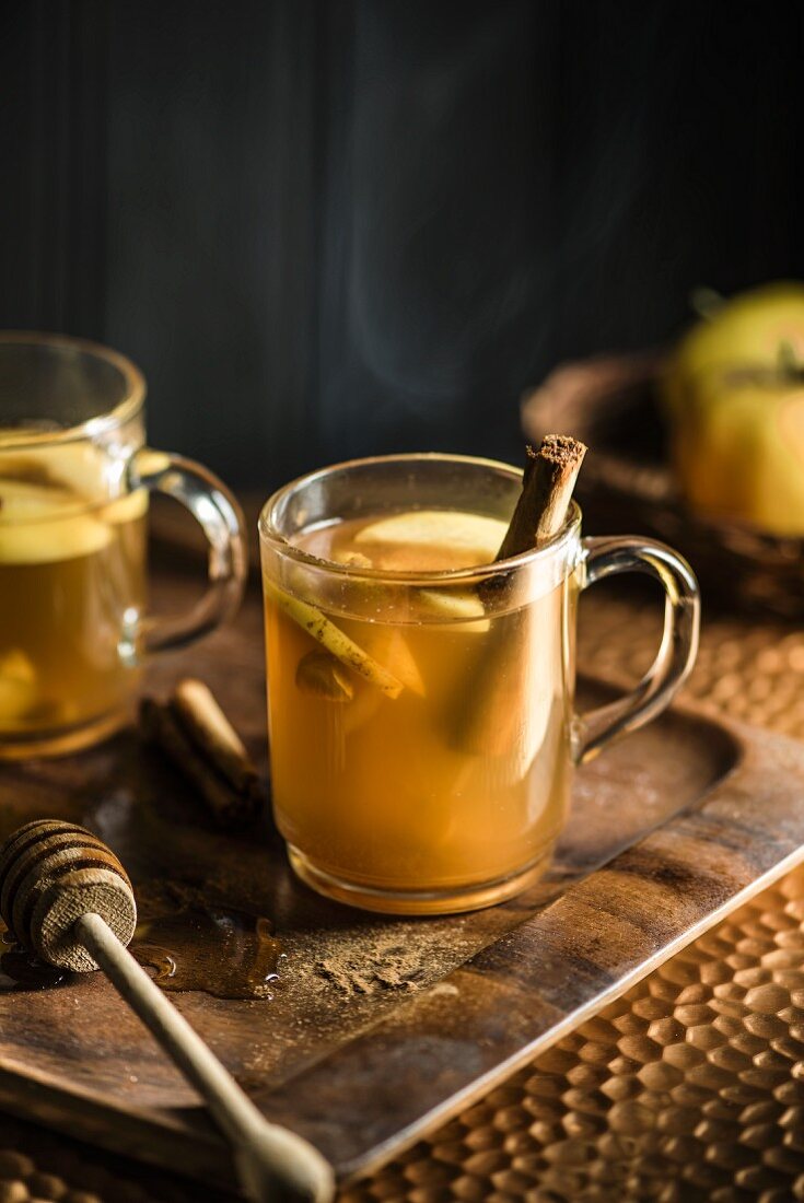 Apple punch with honey
