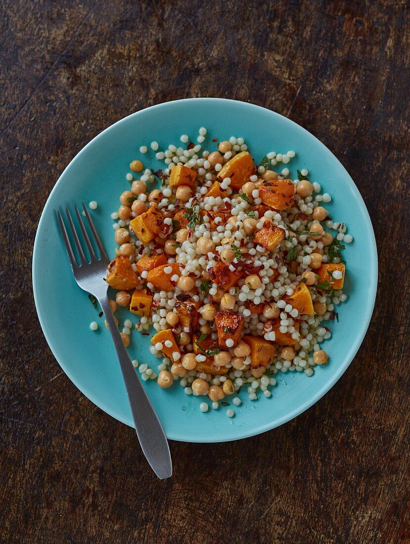 Giant couscous salad with squash, chickpeas and chilli flakes