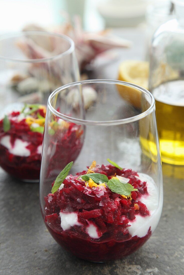 Beetroot salad with yoghurt, mint and orange zest