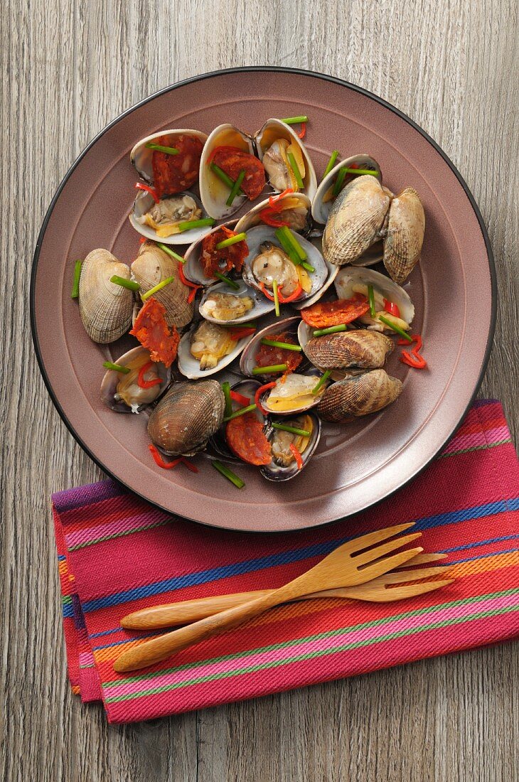 Clams with chilli and Vermouth (seen from above)