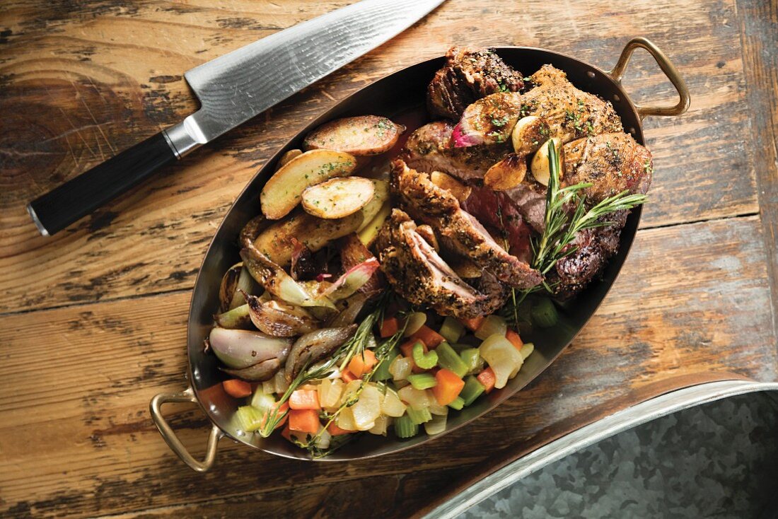 Roast lamb with vegetables