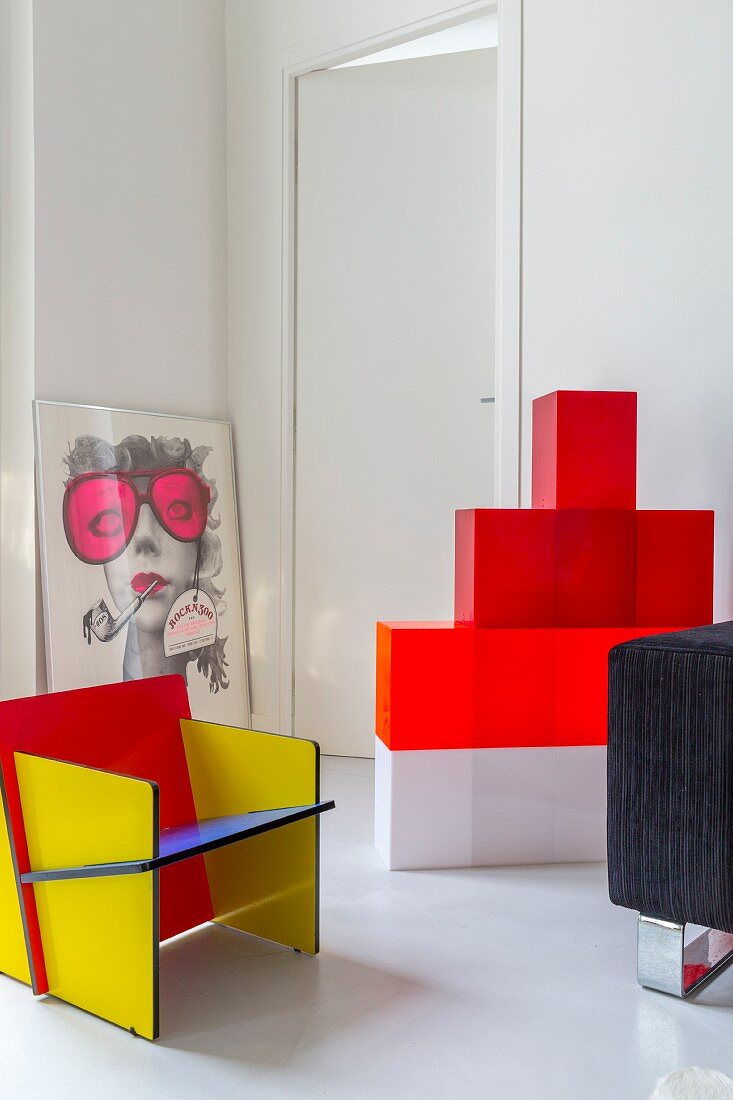 Pop Art Wohnzimmer mit bunten Designermöbeln