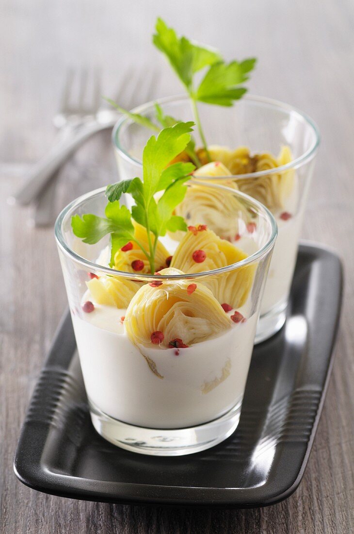 Artichoke verrine with goat's cream cheese