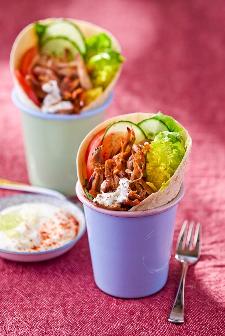 Donner wraps with yoghurt and salad