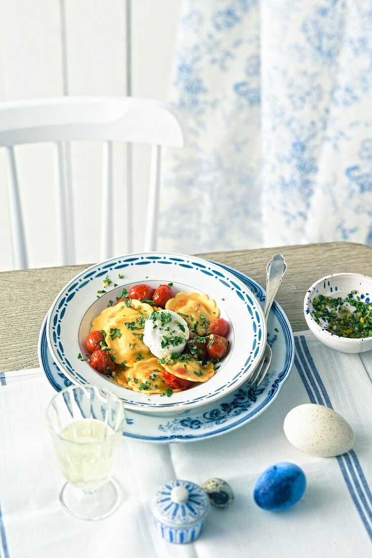 Girasoli mit Schmortomaten und Ziegenkäse zu Ostern