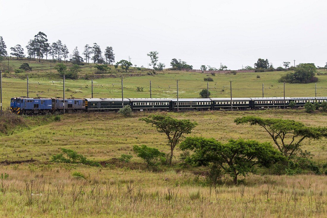 Luxuszug Rovos Rail auf der Fahrt von Pretoria nach Durban (Südafrika)