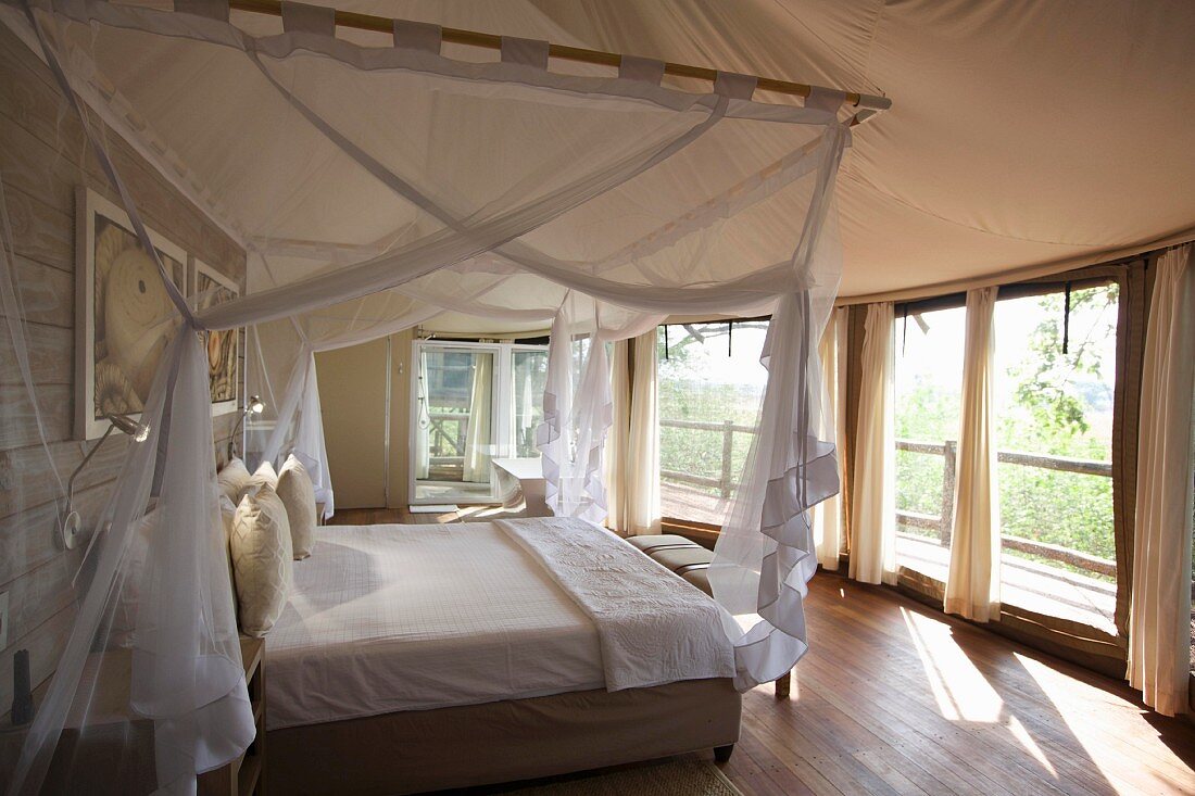 Schlafzimmer einer Lodge, Afrika