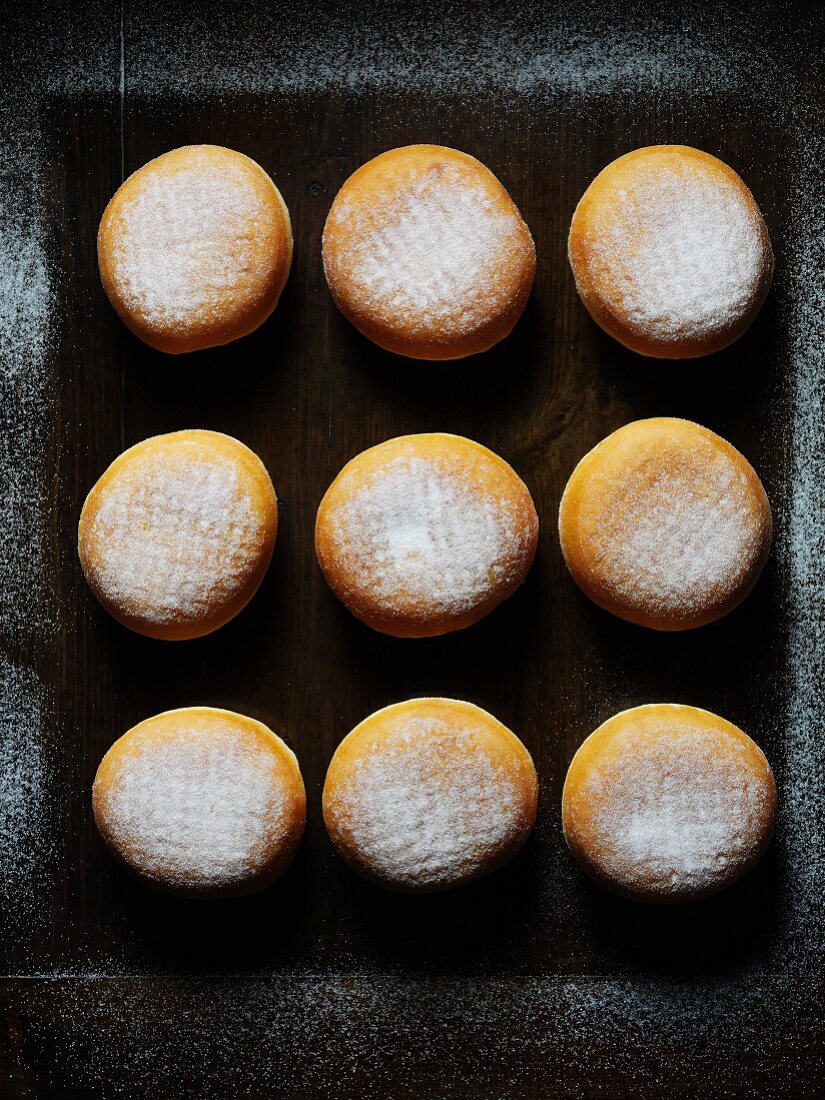 Sugared doughnuts (seen from above)