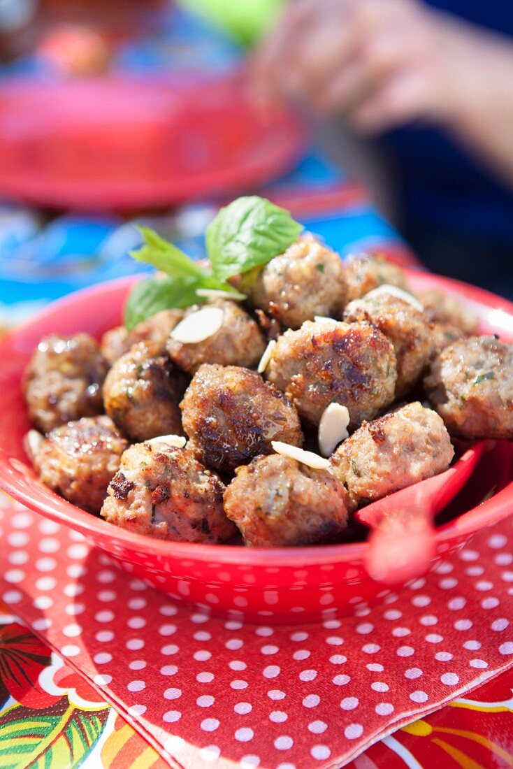 Mini meatballs with almonds