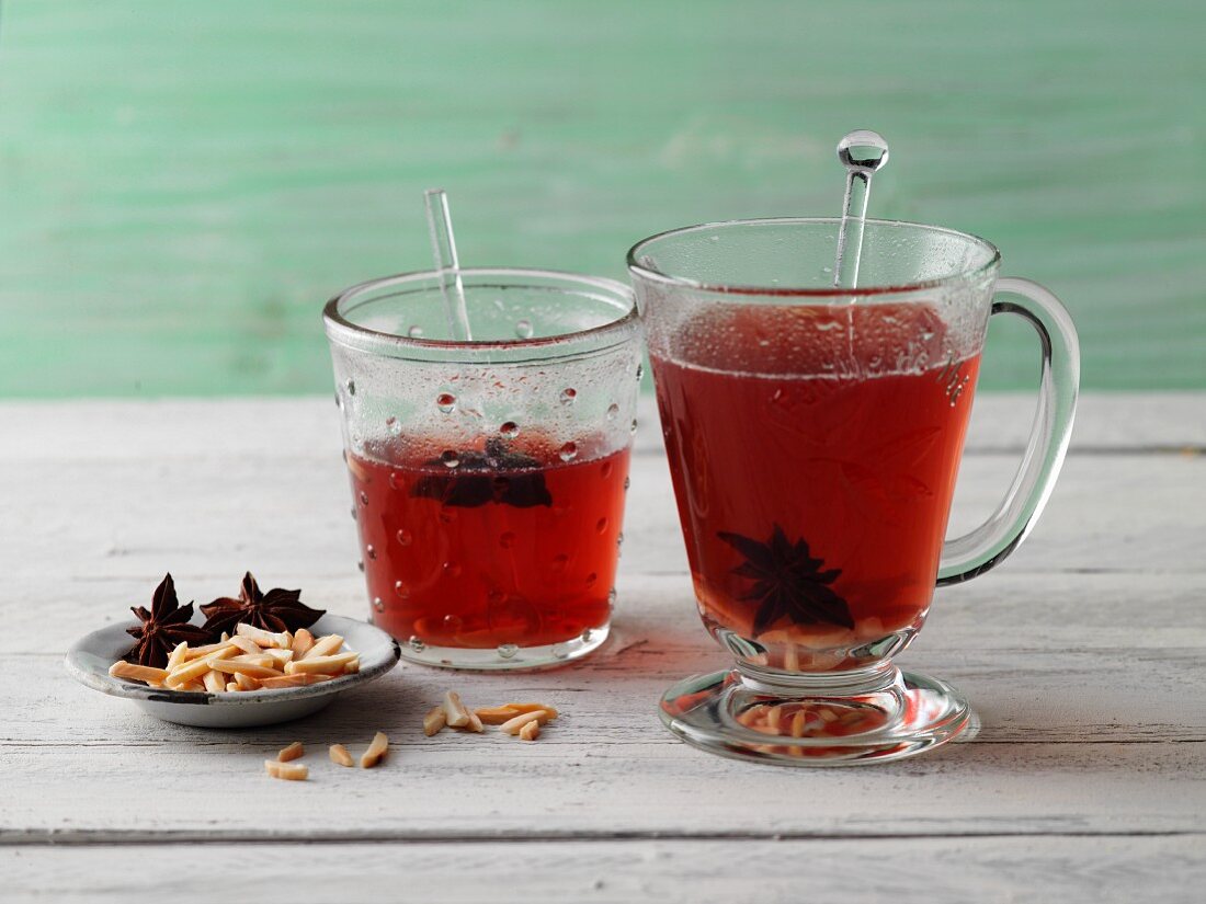 Redcurrant punch with moringa leaf tea