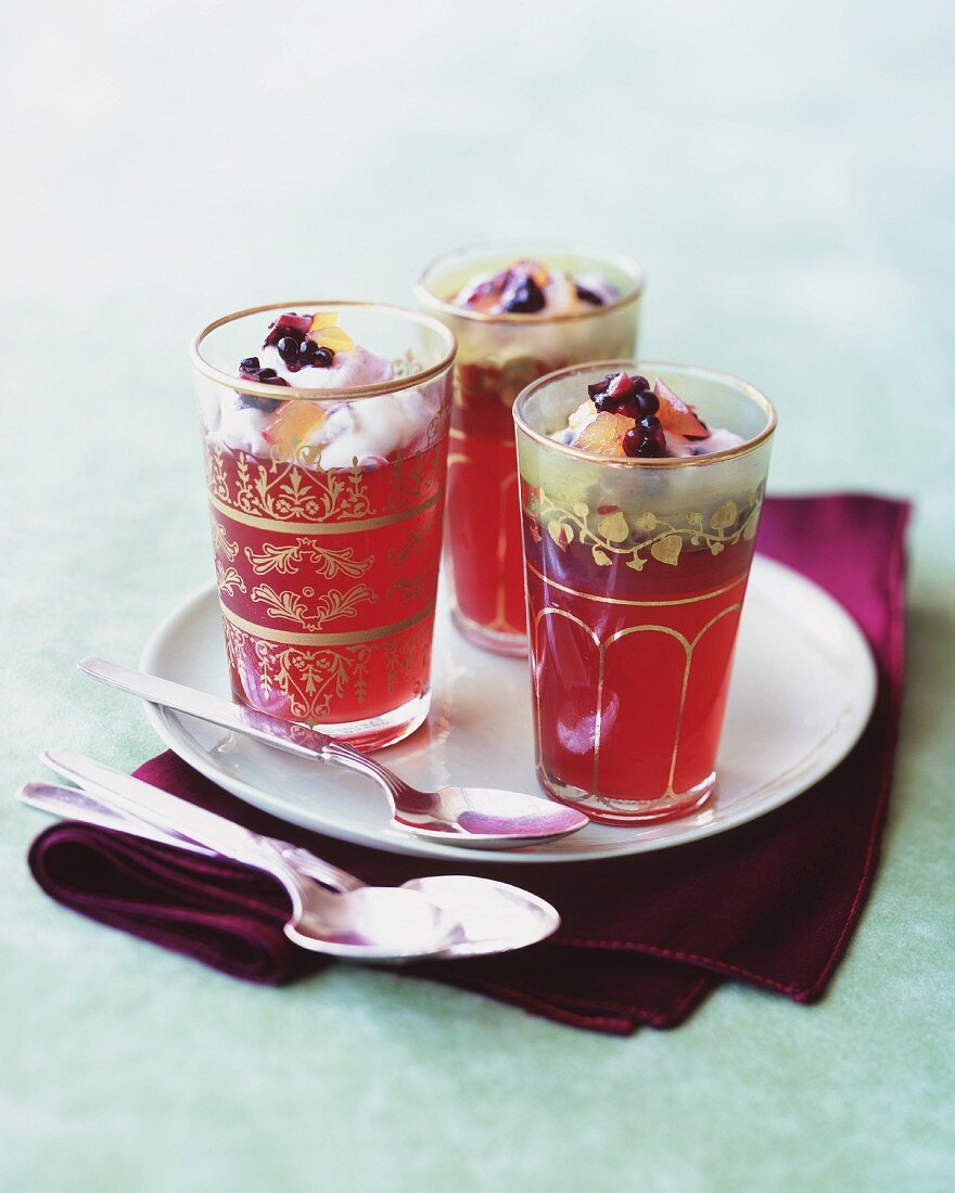 Fruit jelly with cream