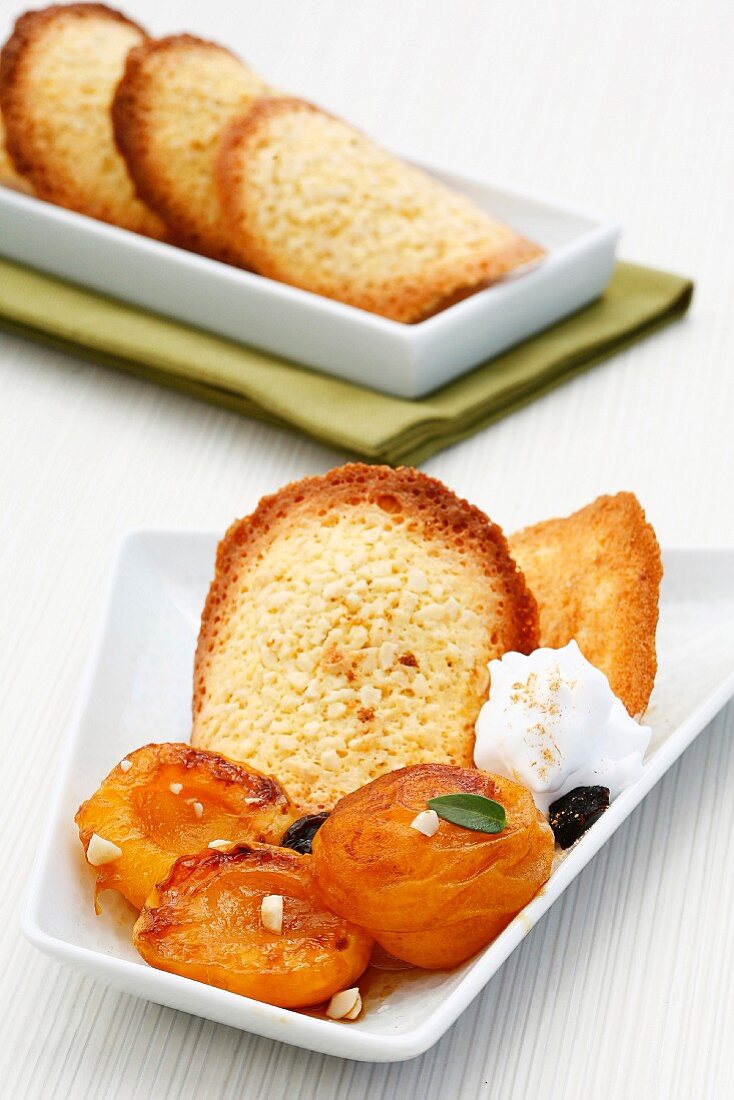 Baked apricots with almond crisps