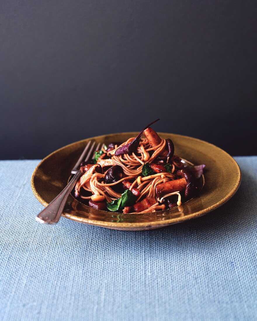 Soba noodles with mushrooms and bacon