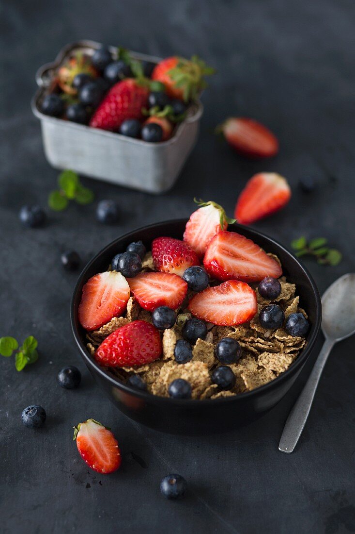 Wholemeal muesli with fruit