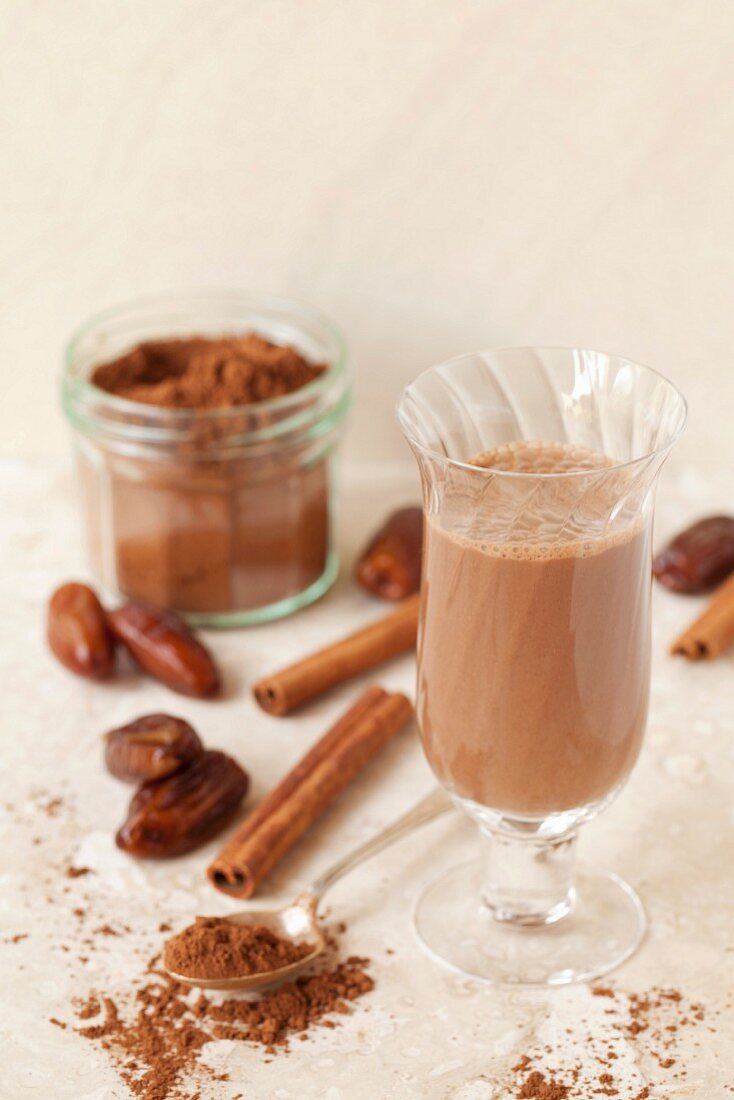 Hot chocolate with almond milk, cinnamon and dates
