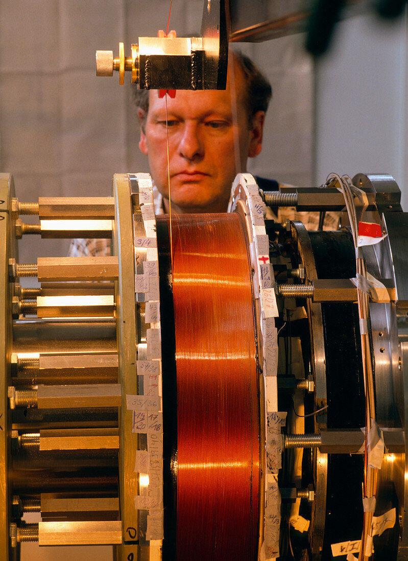 Winding wire for super- conducting magnet