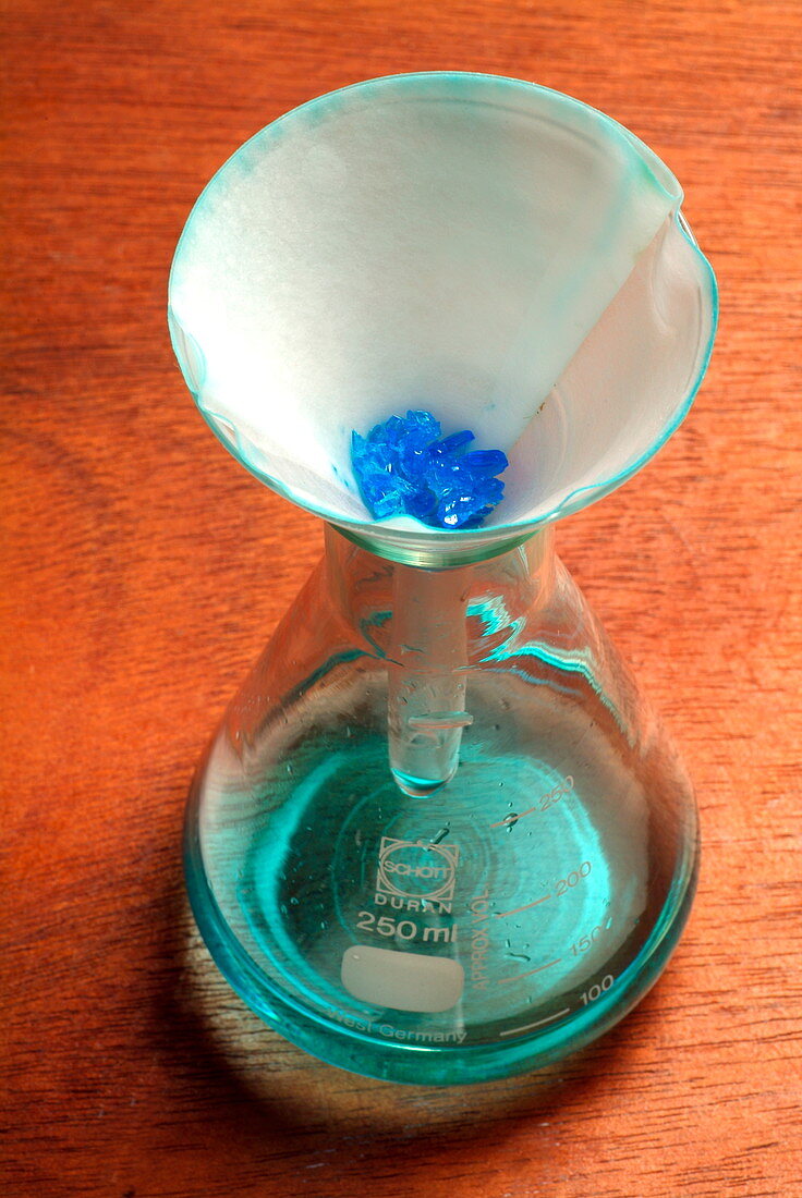 Filtering copper sulphate crystals