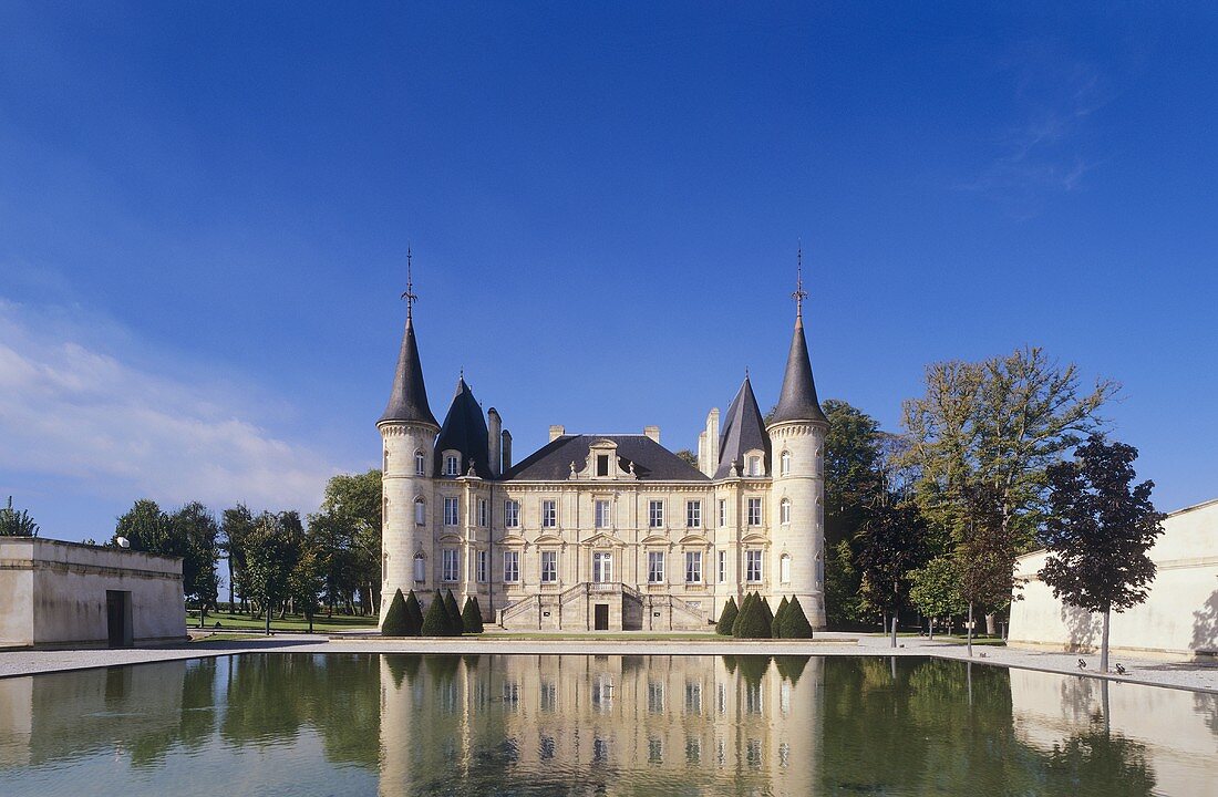 See vor dem Château Pichon-Longueville-Baron, Medoc, Bordeaux